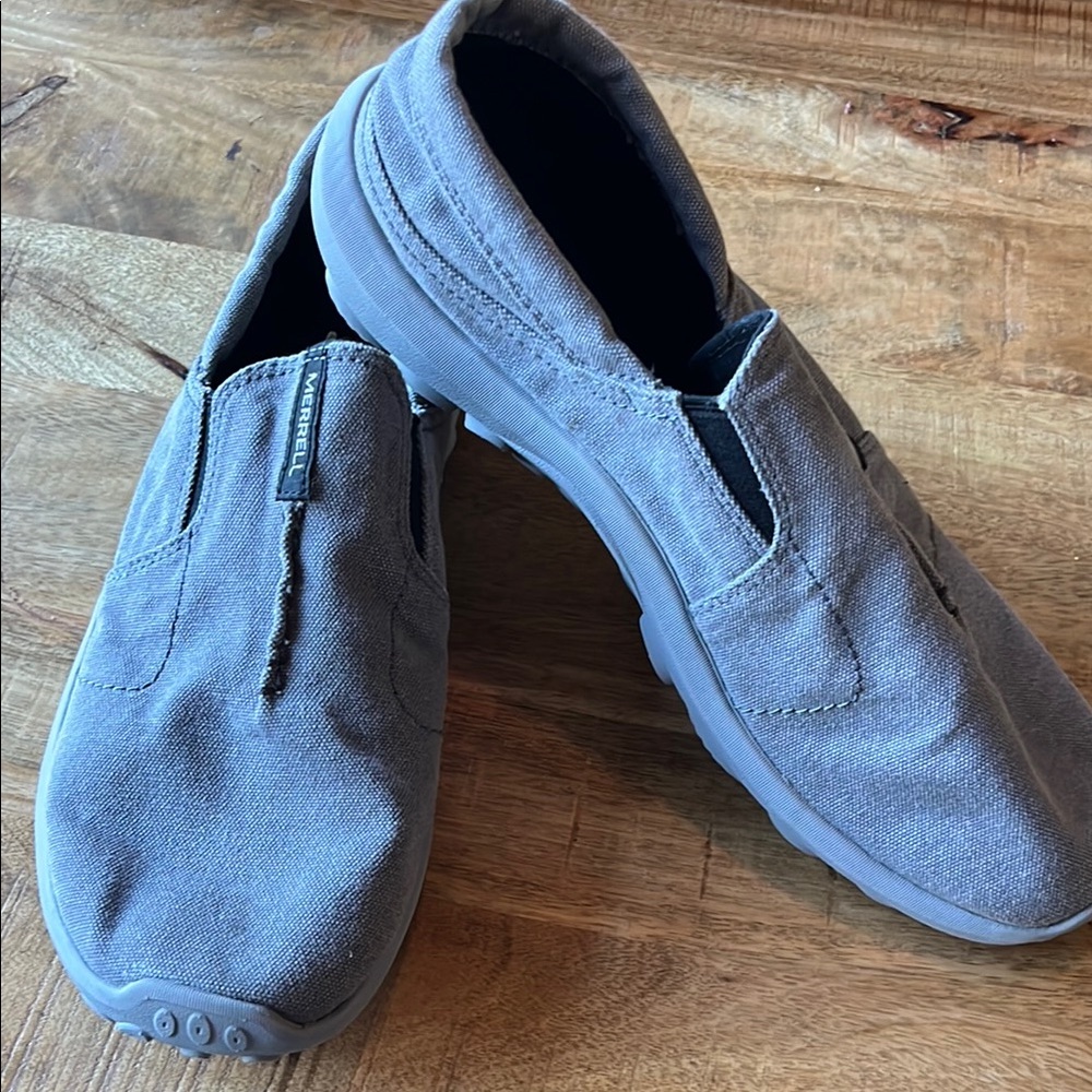 New Merrill Men's Gray Slip-On Shoes